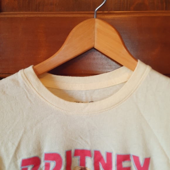 Britney Spears Britney Stronger pale yellow graphic short sleeve t-shirt size XS - Picture 5 of 9